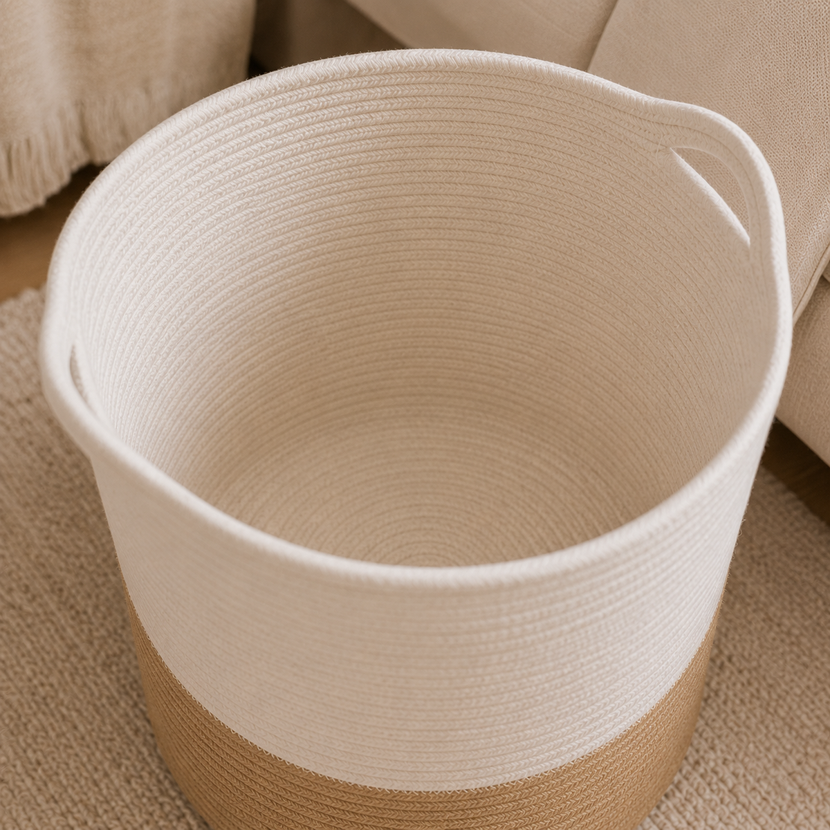 Panier à linge en osier blanc