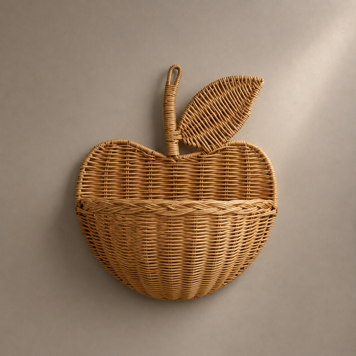 Panier en osier pomme bébé