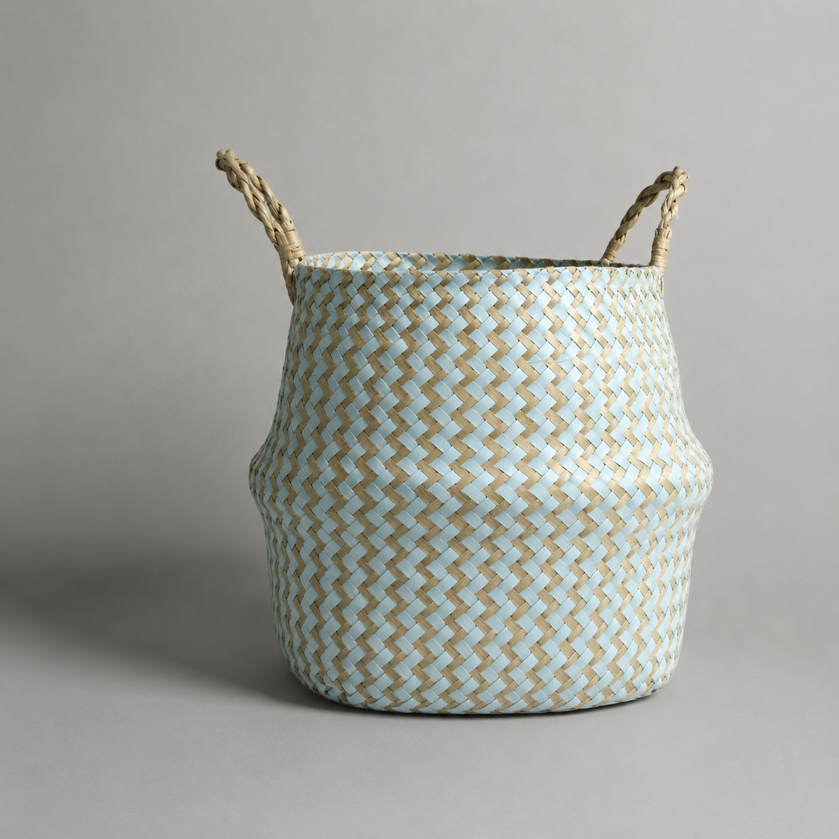 Panier à linge en osier vintage